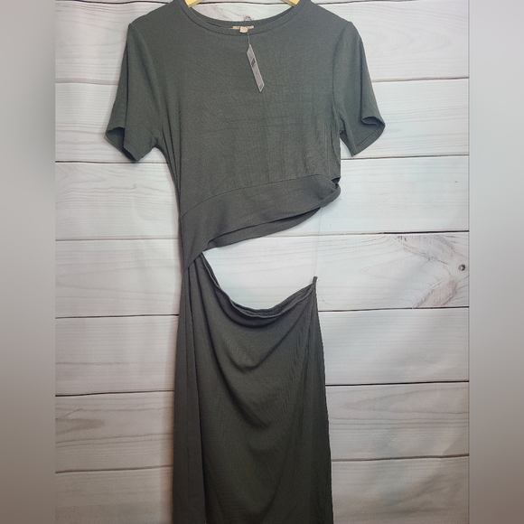 Anthropologie Bordeaux Cut-Out Dress Size Medium NWT - Picture 2 of 4